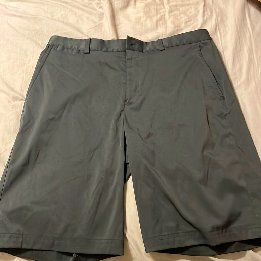 NEW NIKE GOLF SHORTS